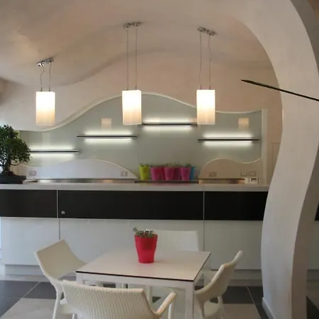 Hotel No Tag Urban 3*